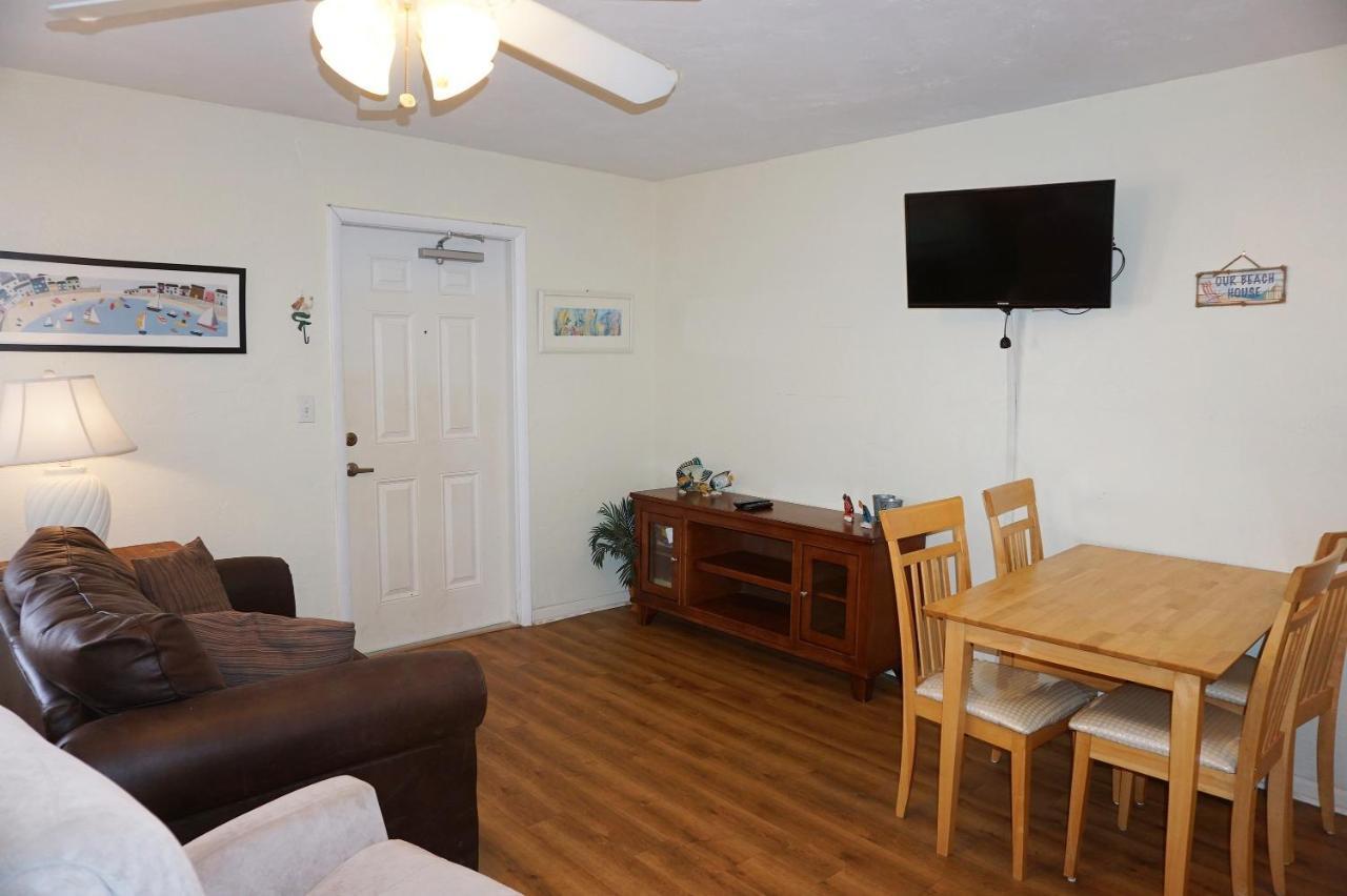 Redington Surf Resort By Travel Resort Services St. Pete Beach Exteriér fotografie