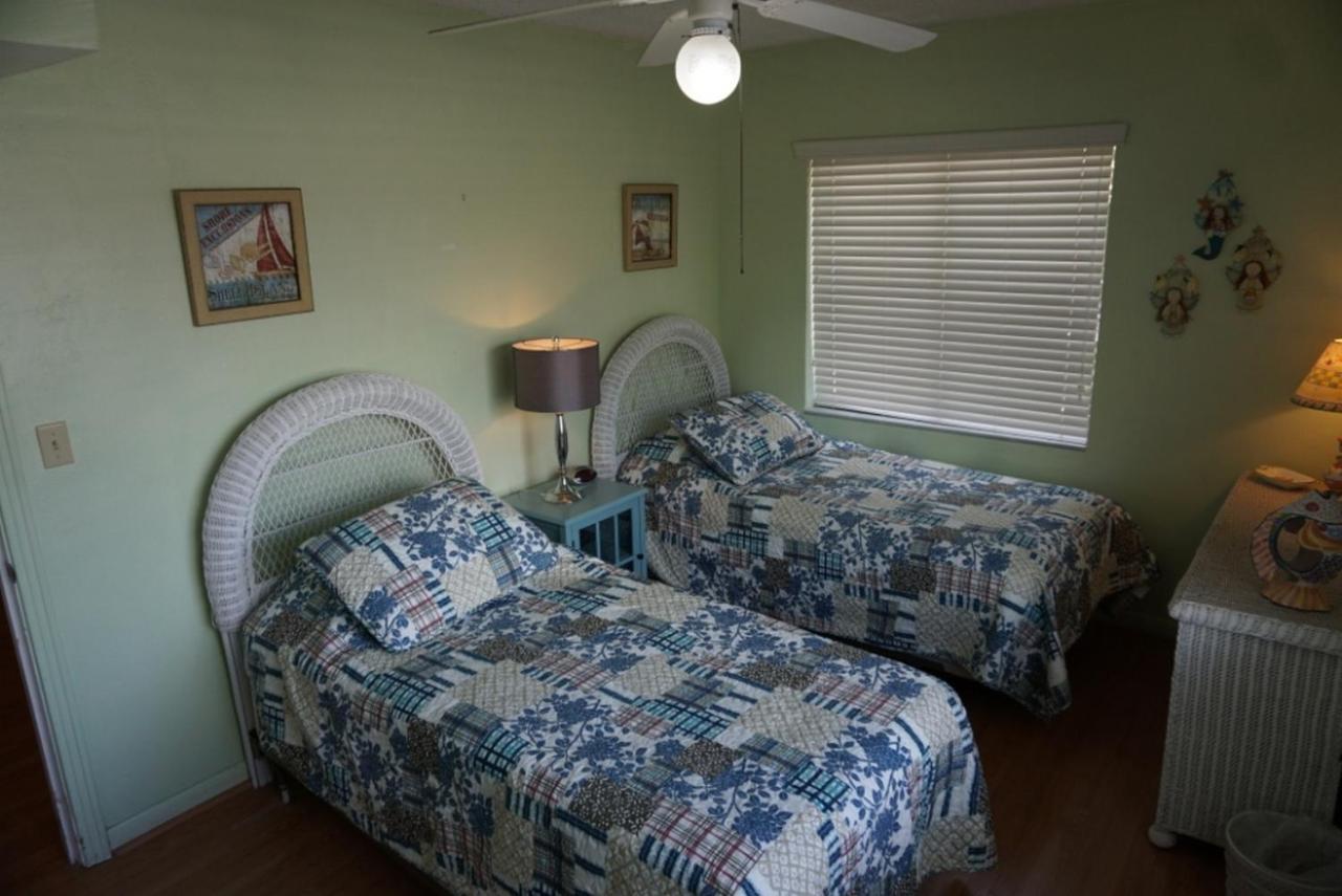 Redington Surf Resort By Travel Resort Services St. Pete Beach Exteriér fotografie