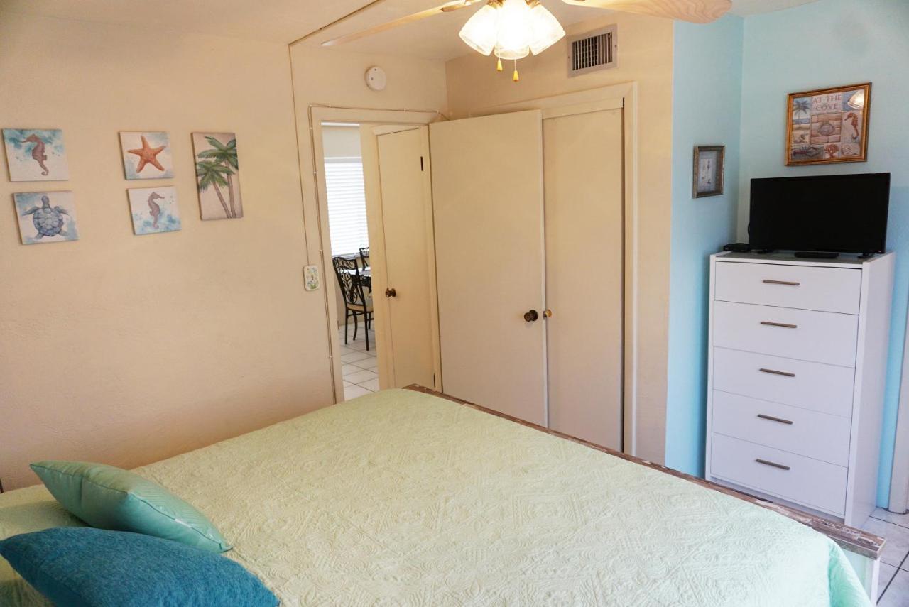 Redington Surf Resort By Travel Resort Services St. Pete Beach Exteriér fotografie